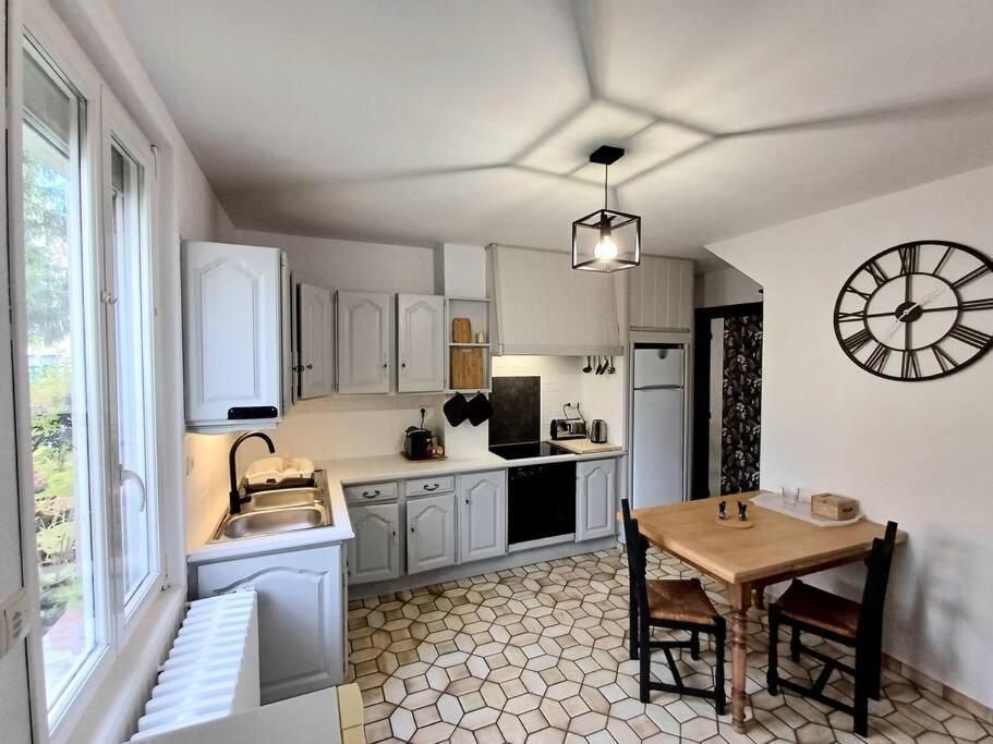 Maison De Village Avec Jardin Torpes  Eksteriør bilde